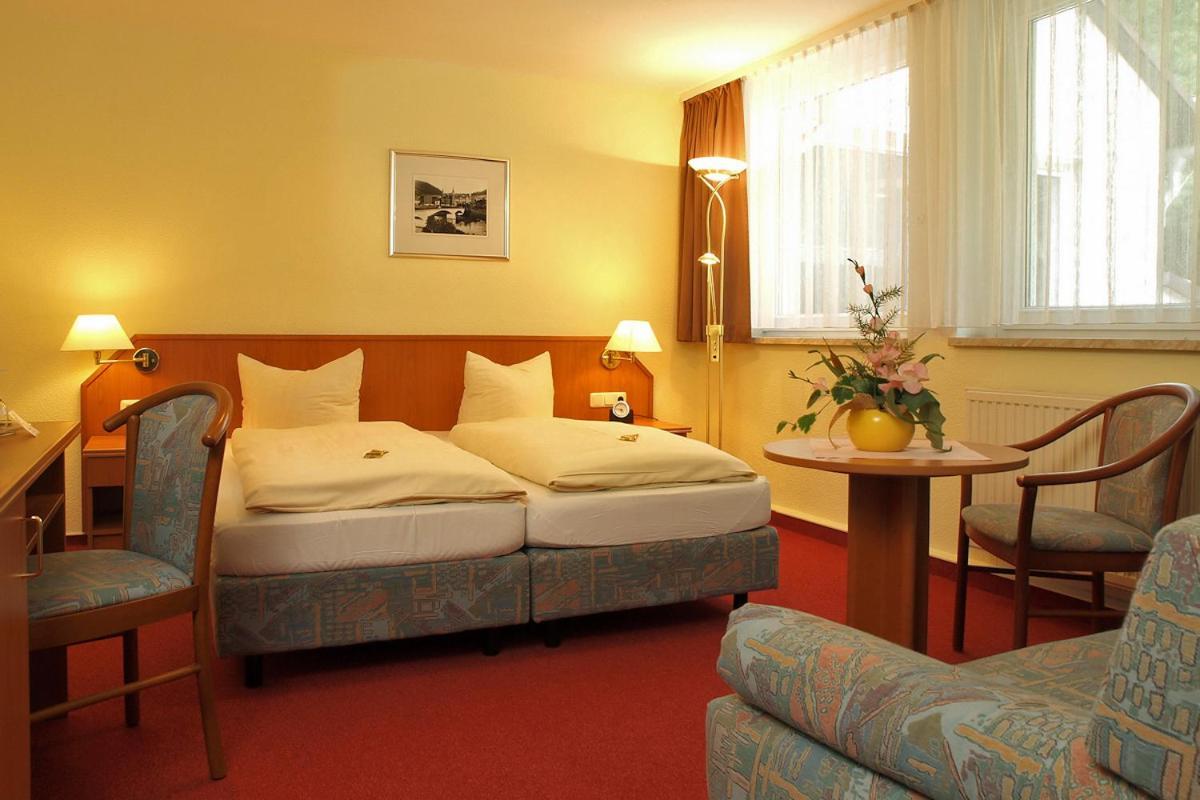 Hotel Am Schlossberg Ziegenruck Bagian luar foto