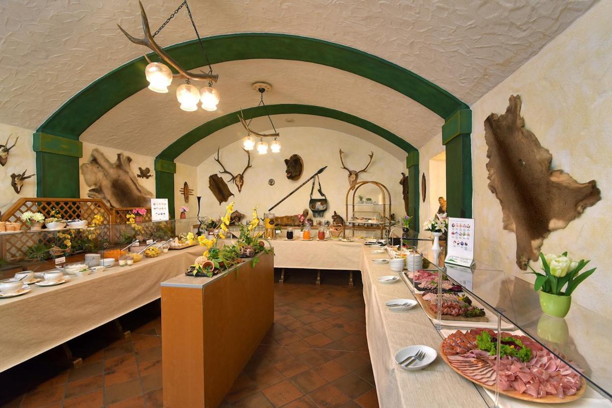 Hotel Am Schlossberg Ziegenruck Bagian luar foto