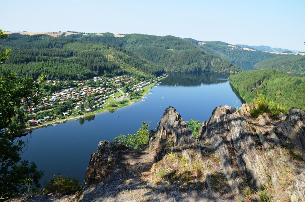 Hotel Am Schlossberg Ziegenruck Bagian luar foto